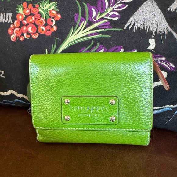 Kate Spade Wallet - Picture 1 of 2